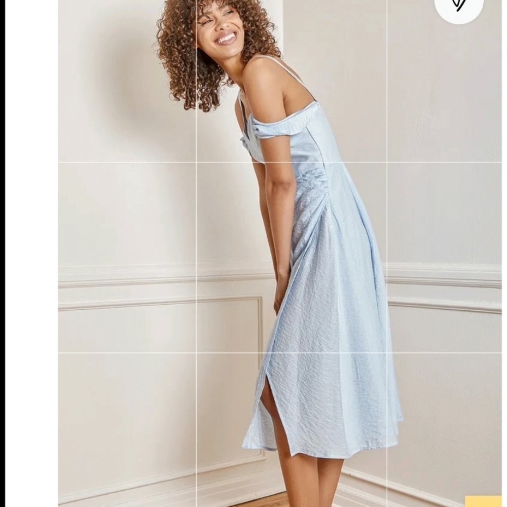 NWT Lulu's work of art light blue cold shoulder faux wrap midi dress size L - Picture 3 of 12